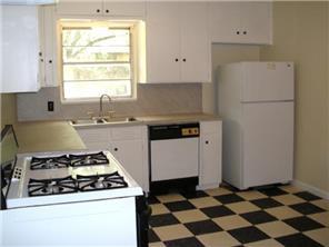 3 beds, 1 bath, $1,895