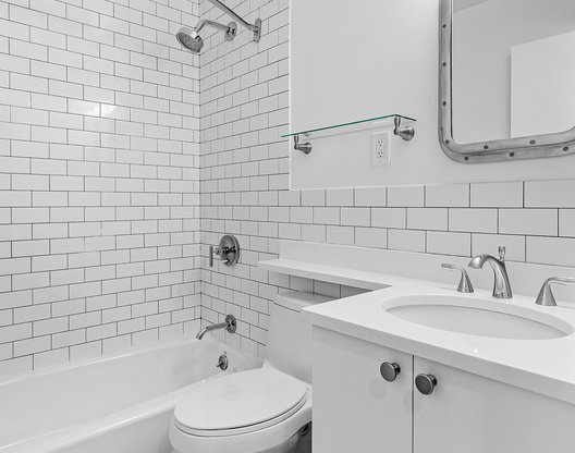 1 bed, 1 bath, $4,799, Unit 18K