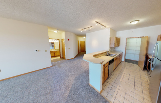 2 beds, 2 baths, 1,000 sqft, $2,150, Unit 1330-301