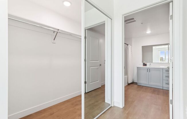 2 beds, 2 baths, 879 sqft, $3,025, Unit 414