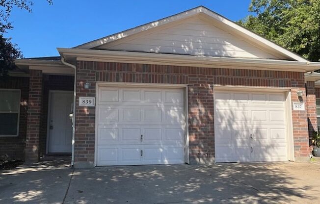 3 beds, 2 baths, $1,695