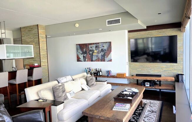 1 bed, 2 baths, 1,400 sqft, $4,200, Unit 1116