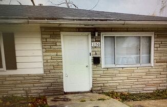 3 beds, 1 bath, $1,350