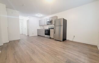 2 beds, 1 bath, 700 sqft, $985