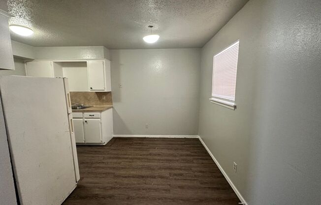 1 bed, 1 bath, 650 sqft, $650, Unit Blackwelder #6