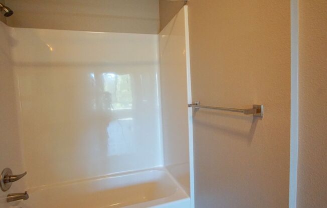 Studio, 1 bath, $1,285, Unit 305