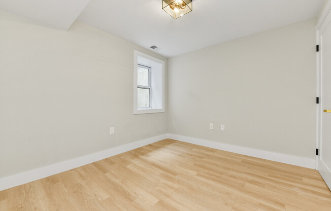 9 WEBSTER AVE