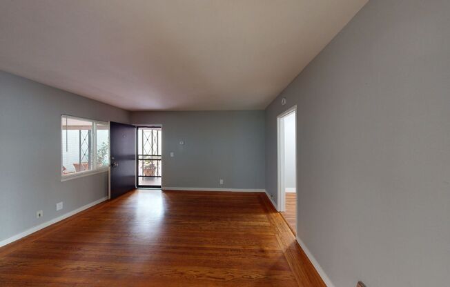 321 W Estudillo Avenue