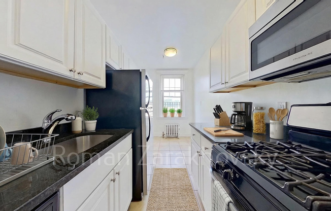 1852 COMMONWEALTH AVE