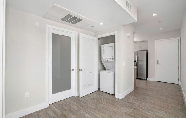 2 beds, 2 baths, $2,880, Unit Two Bedroom