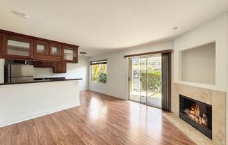 Gorgeous 1BD/1BA condo available for lease in the heart of La Jolla!