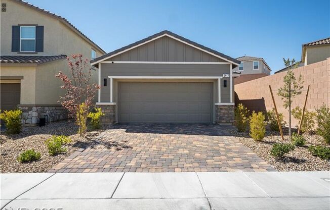 Single Story 3 bedroom, 2 bath home in the heart of Inspirada