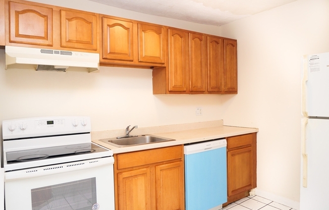 3 beds, 1 bath, 999 sqft, $3,550, Unit 21A