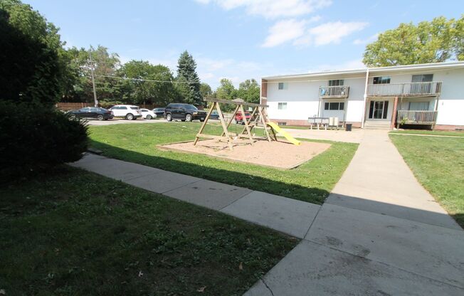 1 bed, 1 bath, 800 sqft, $810, Unit 117