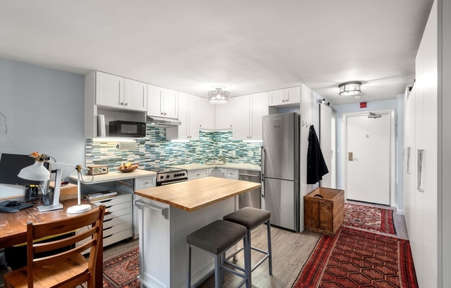Studio, 1 bath, 455 sqft, $2,200, Unit D16
