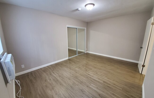 2 beds, 1 bath, $2,395, Unit 5017-4