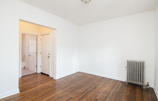 1 bed, 1 bath, 750 sqft, $1,650, Unit 6581-2