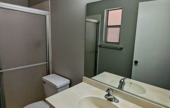 2 beds, 2 baths, $1,400