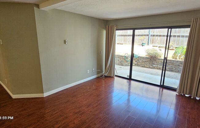LINDA VISTA / SAN DIEGO - West Pines Nice 2 Bedroom / 2 Bath Condo.  AVAILABLE NOW!