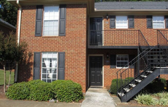 2 beds, 1 bath, $1,500, Unit # 104