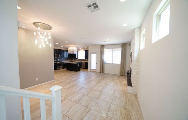 SHOWINGS AVAILABLE NOW
