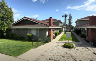 Springfield Apartments - 1394
