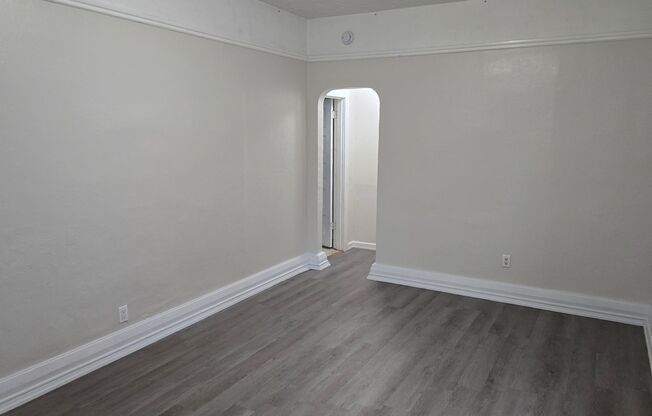 Charming 2 Bed, 1 Bath Home for Rent!