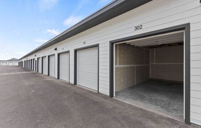 2 beds, 2 baths, 900 sqft, $1,850, Unit 111 (STR)