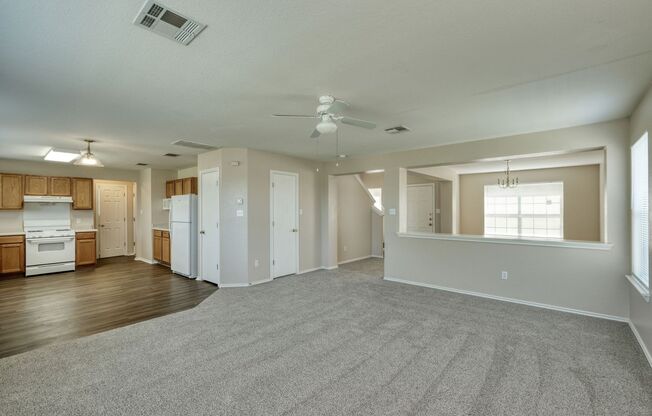Spacious 4/2.5/2 home w/loft!