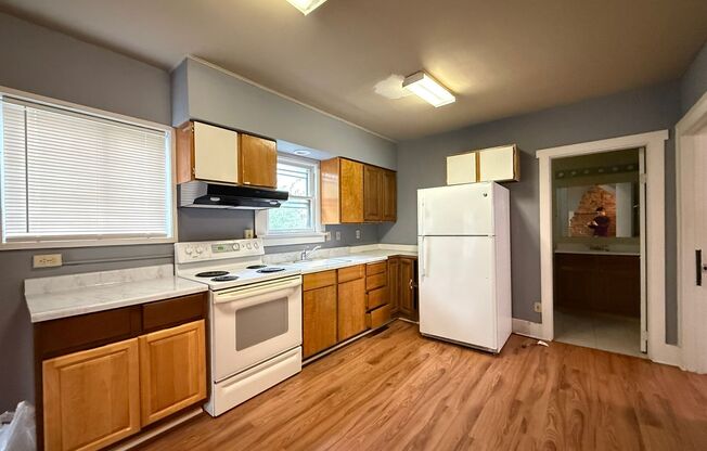 Beautiful 9-bed, 3-bath house in U-district Seattle for rent
