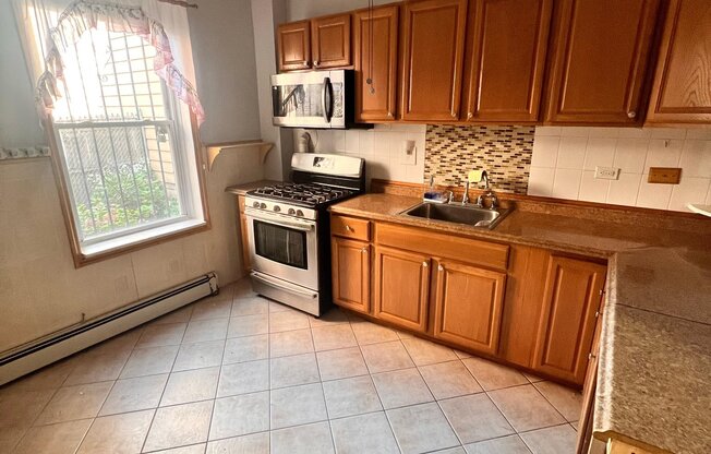 209 GARFIELD AVE