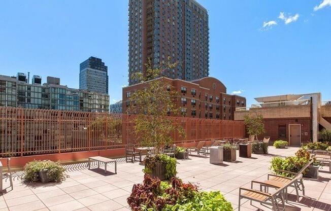 1 bed, 1 bath, 819 sqft, $5,000, Unit PH4D