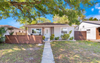 2 Bedroom 1 Bath Home in Central St. Pete