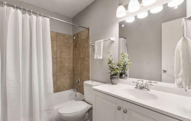 2 beds, 1.5 baths, 1,000 sqft, $1,099, Unit 65B