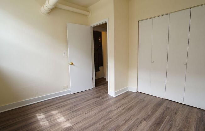 2 beds, 1 bath, 901 sqft, $1,550, Unit 1530-GA