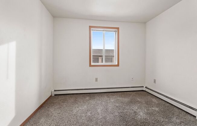 2 beds, 1 bath, 800 sqft, $1,099