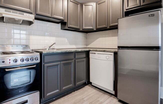 3 beds, 1 bath, 1,125 sqft, $2,425, Unit 512