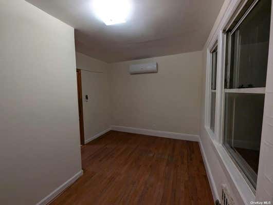 2 beds, 1 bath, $2,300, Unit 2