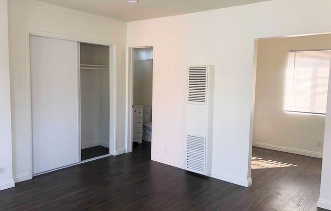 Studio, 1 bath, 312 sqft, $1,700