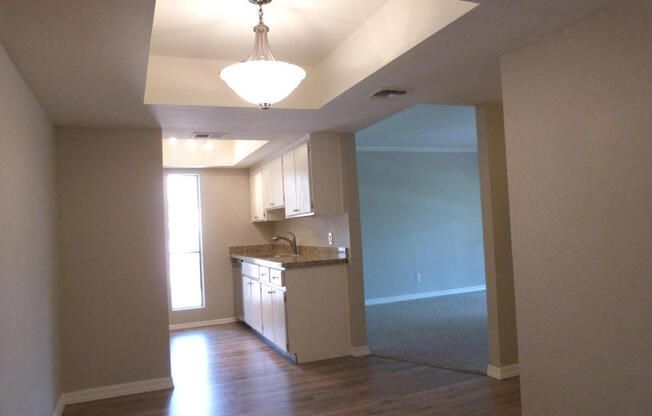 1 bed, 1 bath, $799, Unit # 207