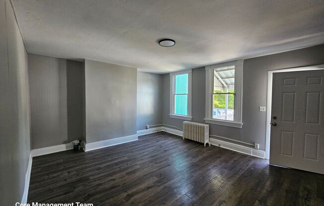 2 beds, 1 bath, $1,250