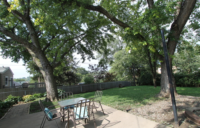 3 beds, 2 baths, $1,825