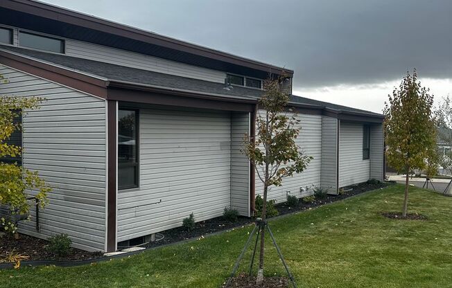 Wonderful Single-Family Home in The Highland Area