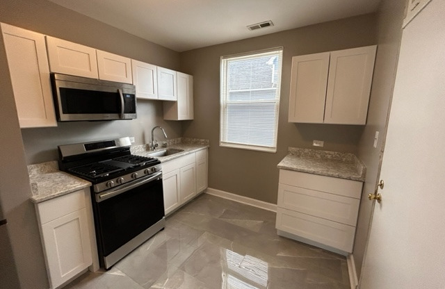 2035 37 N KILDARE