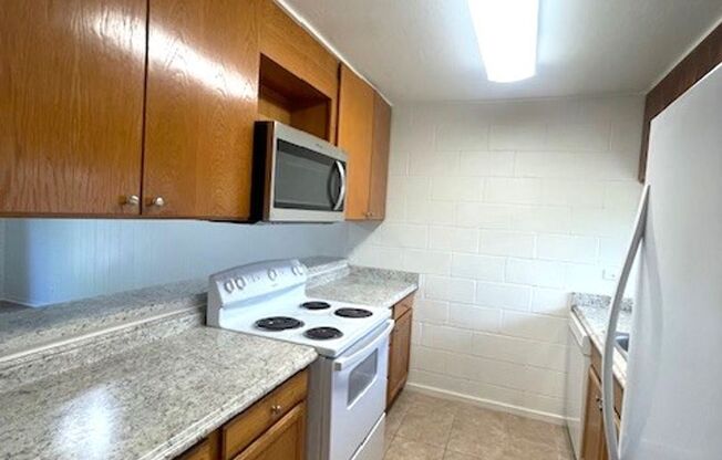 4 bed/ 2 bath Townhome in Makakilo, Utilities Included