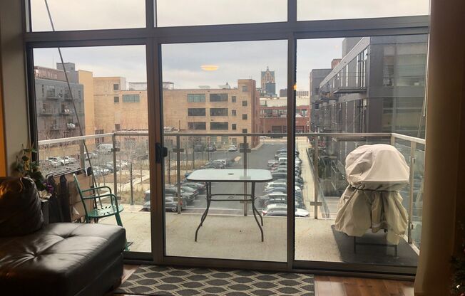 1 bed, 1 bath, 902 sqft, $1,800, Unit 207