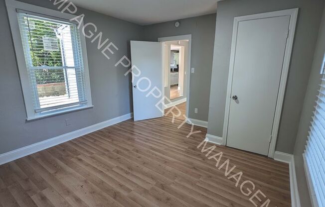 1 bed, 1 bath, 900 sqft, $1,200, Unit Apt 3