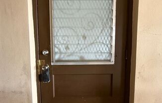 Spacious 2BR/1BA with Assigned Parking in Hollywood
