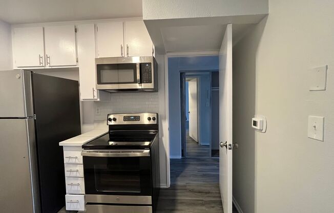 1 bed, 1 bath, 695 sqft, $1,648, Unit 326