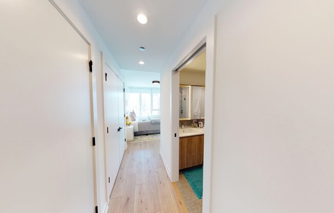 439 W GRAND AVE